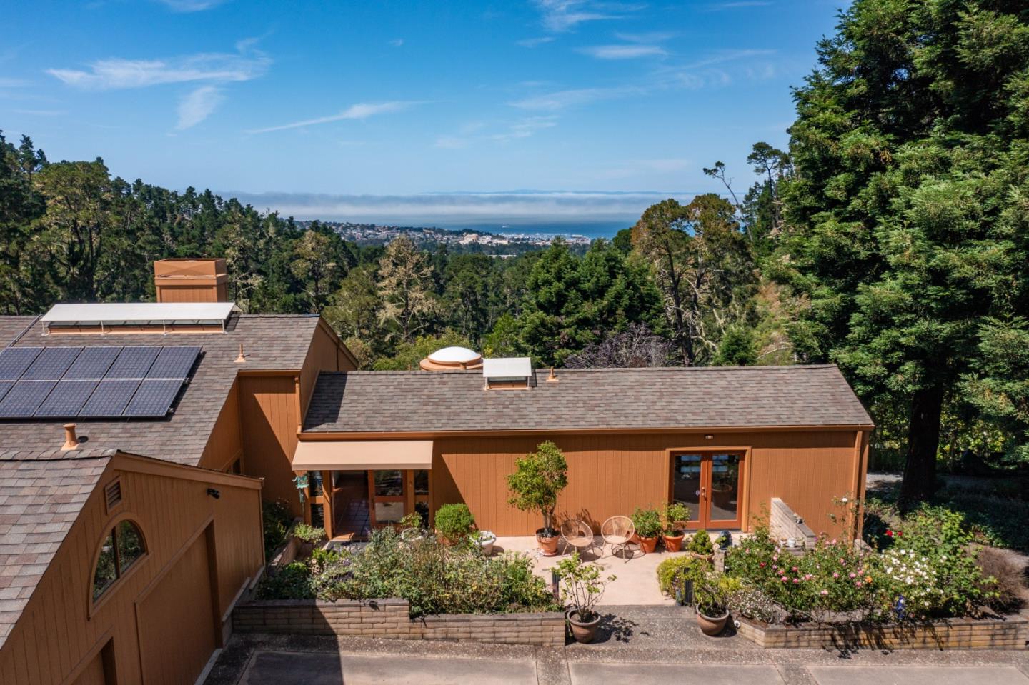 540 Aguajito RD - Kitchen