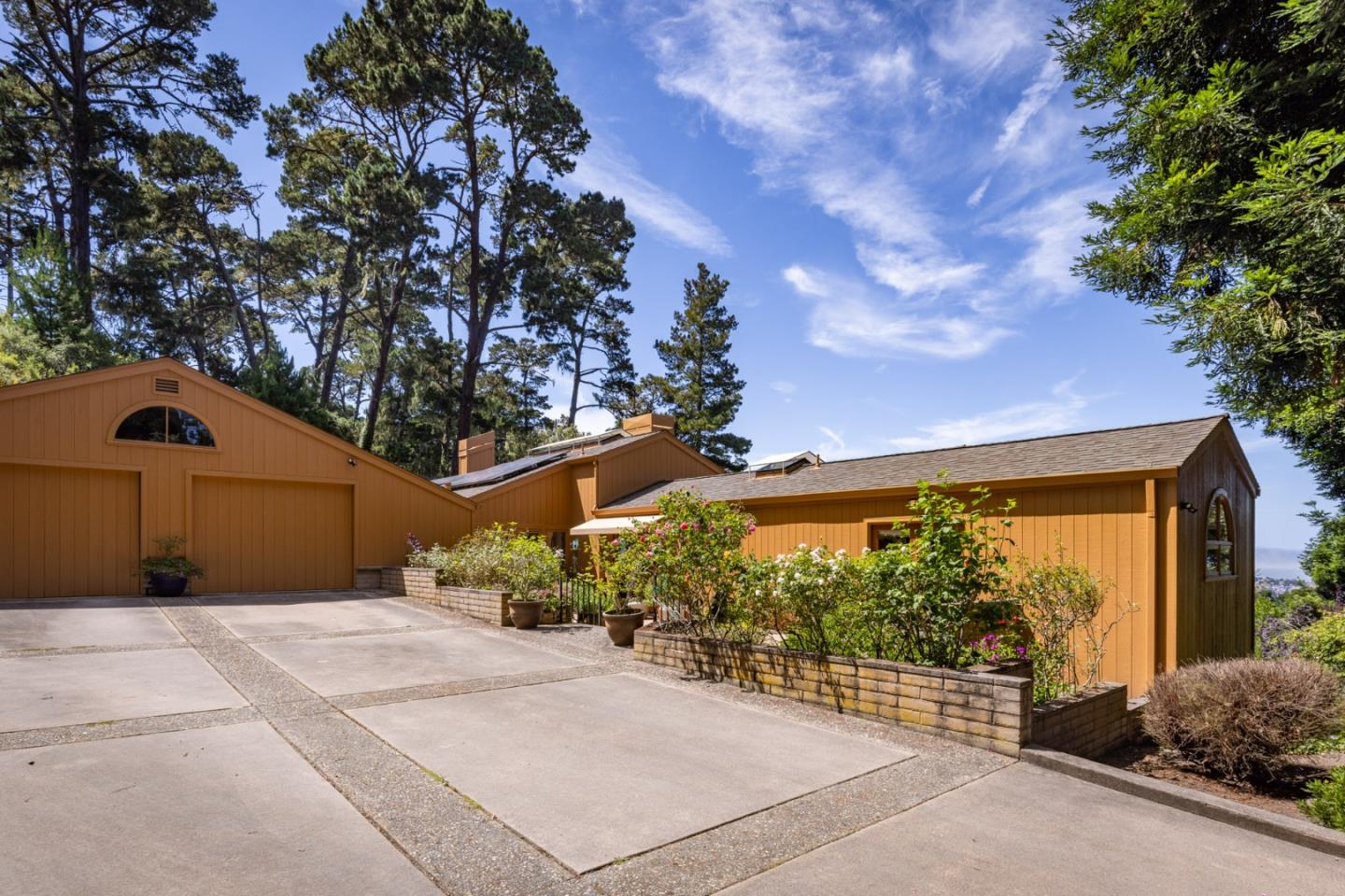 540 Aguajito RD - Backyard