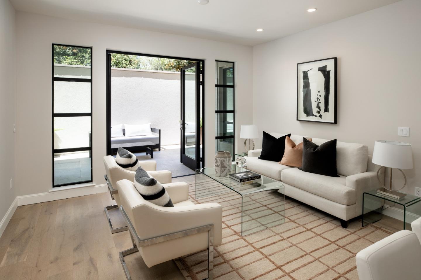 450 First ST 107 - Kitchen