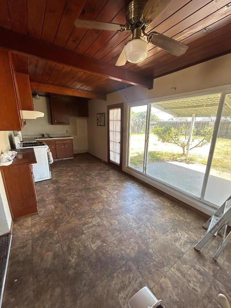 452 Vallejo ST - Living area