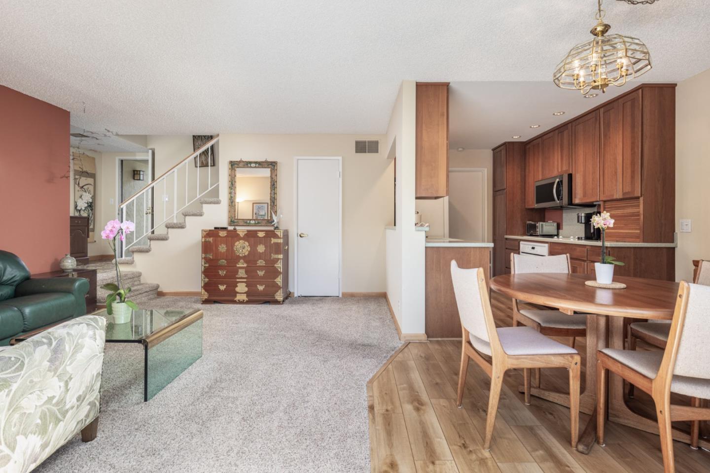1360 Josselyn Canyon RD 40