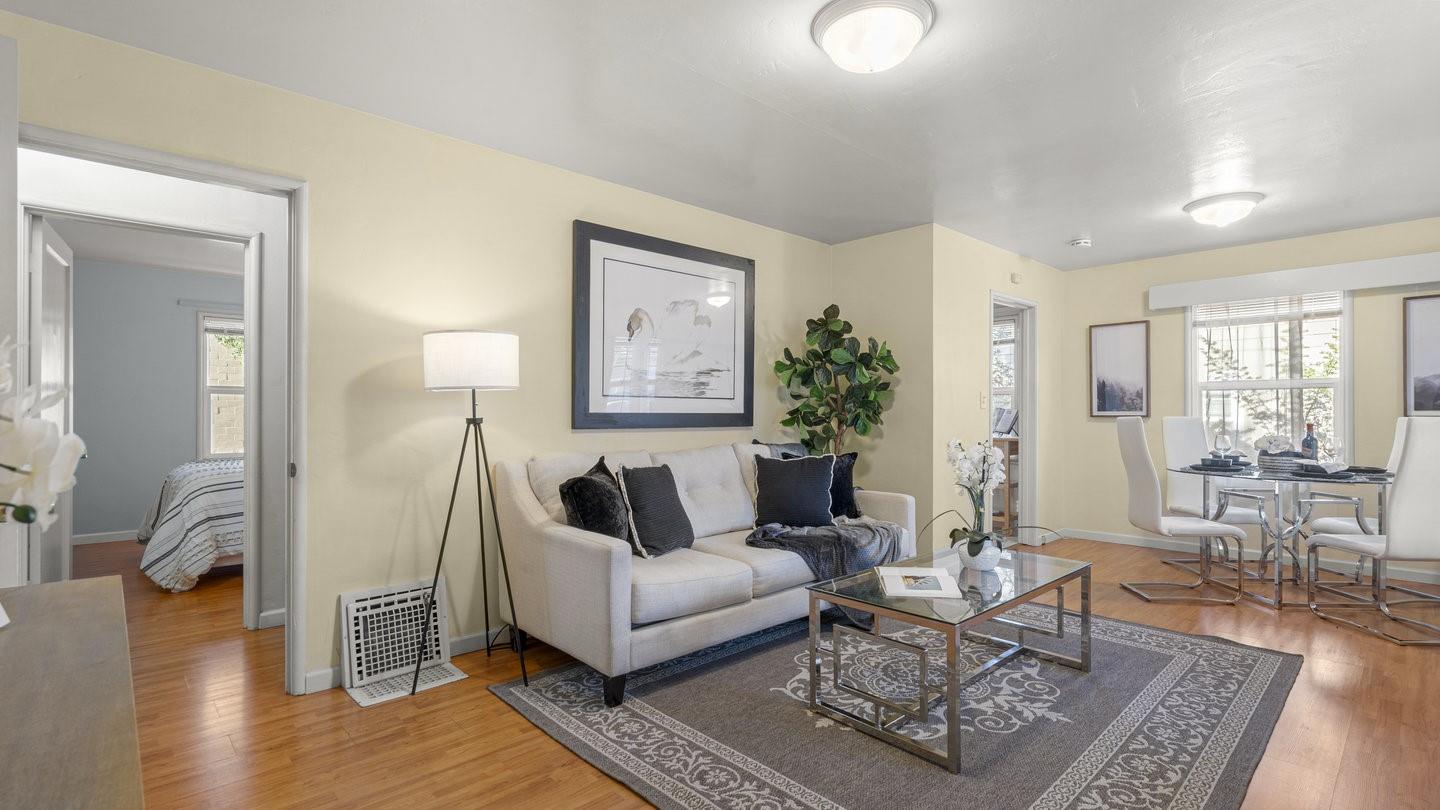 21685 Olive AVE - Interior