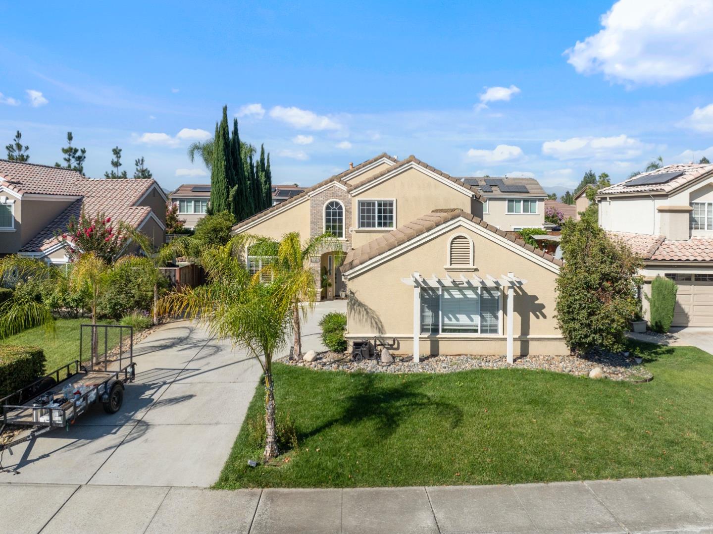 16935 Pine WAY