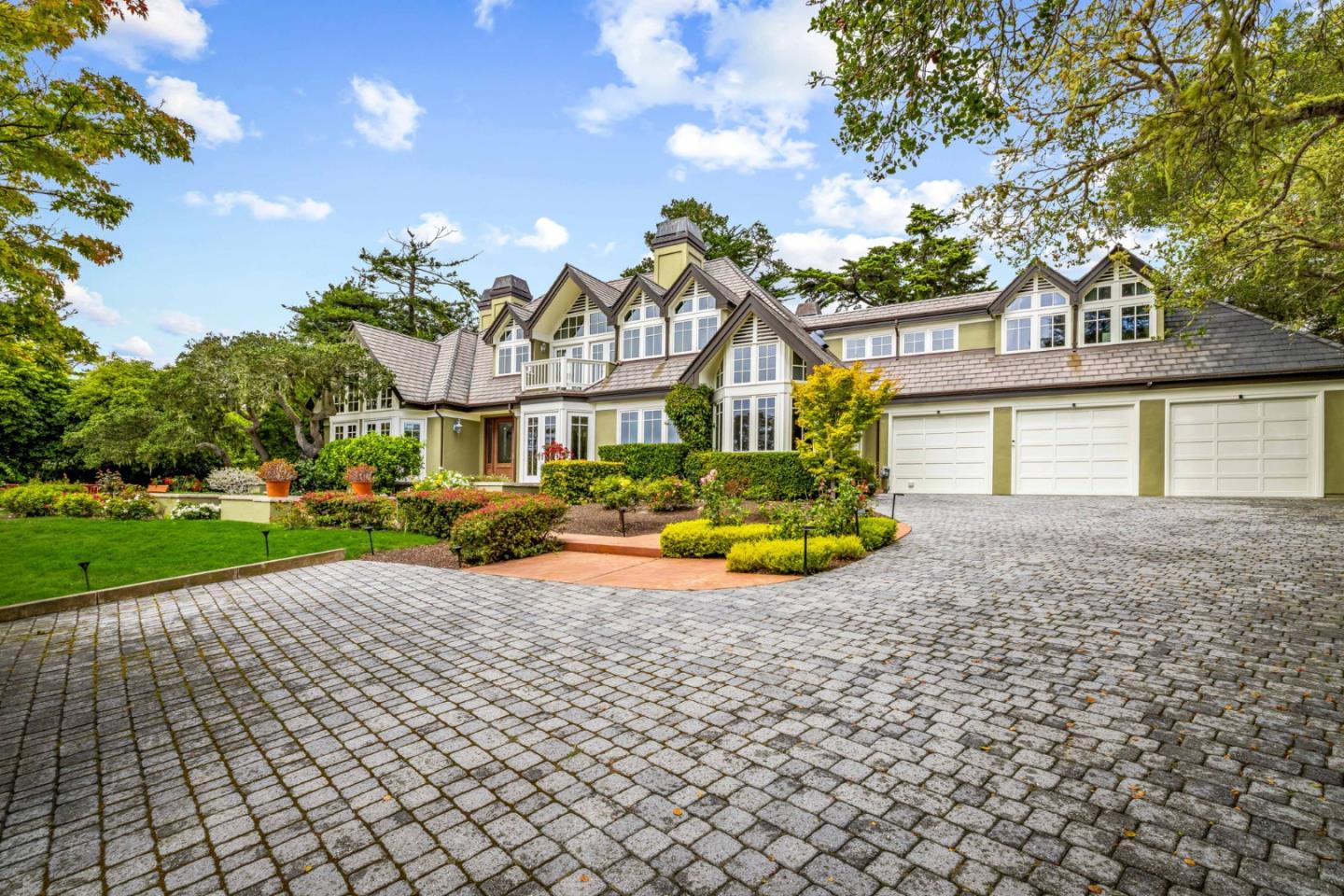 3937 Ronda RD