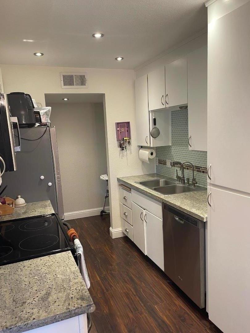303 Tradewinds DR 10 - Bathroom