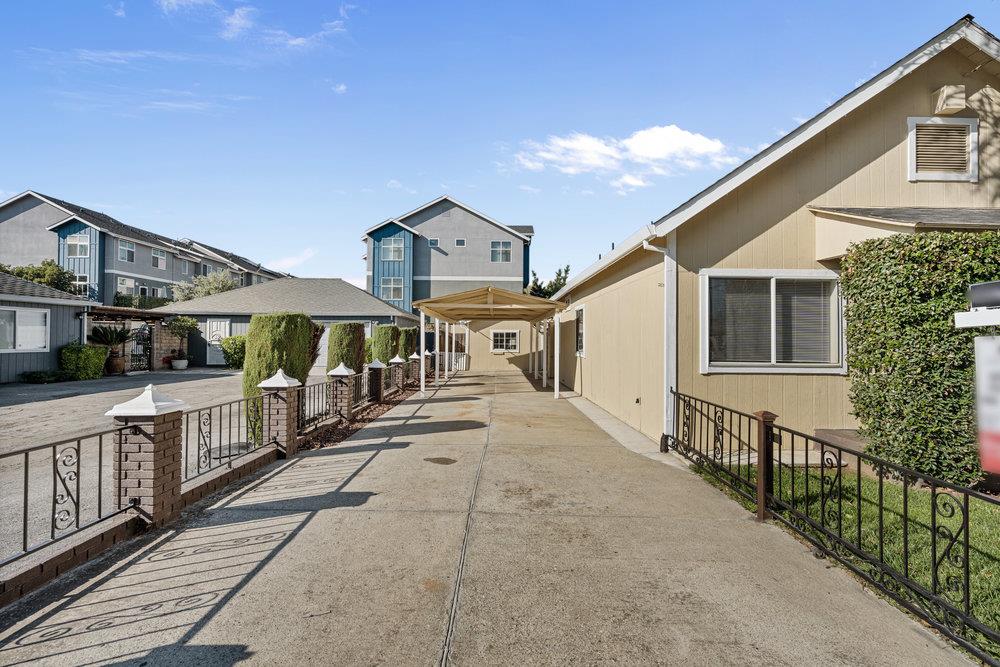 7621 Forest ST - Backyard