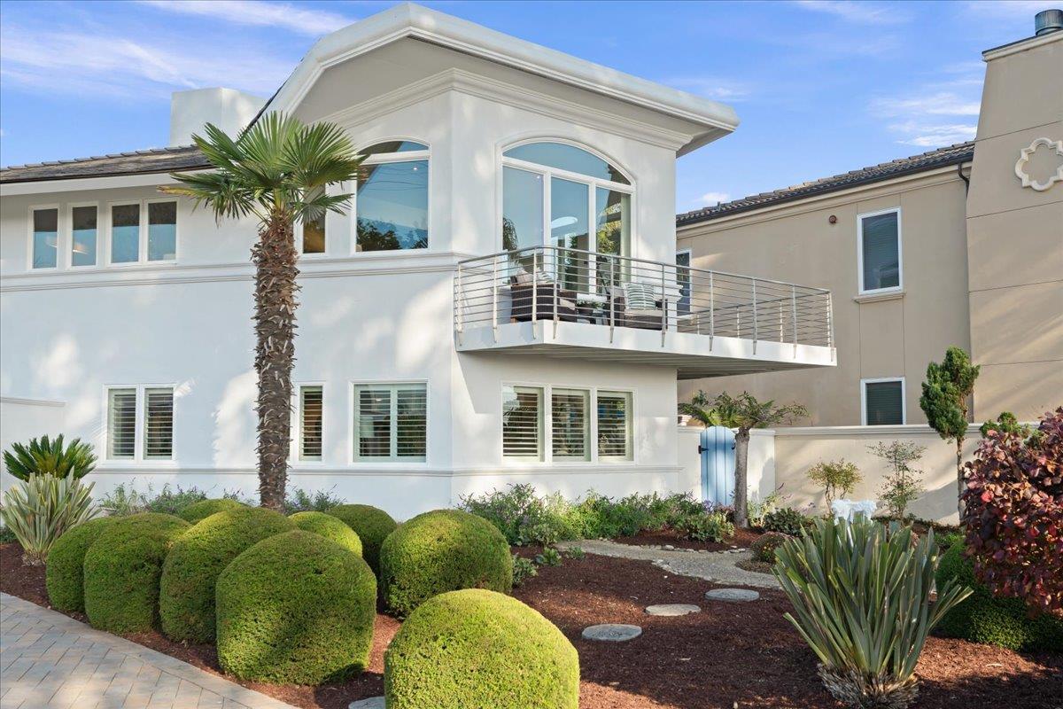 433 Seaview DR - Interior