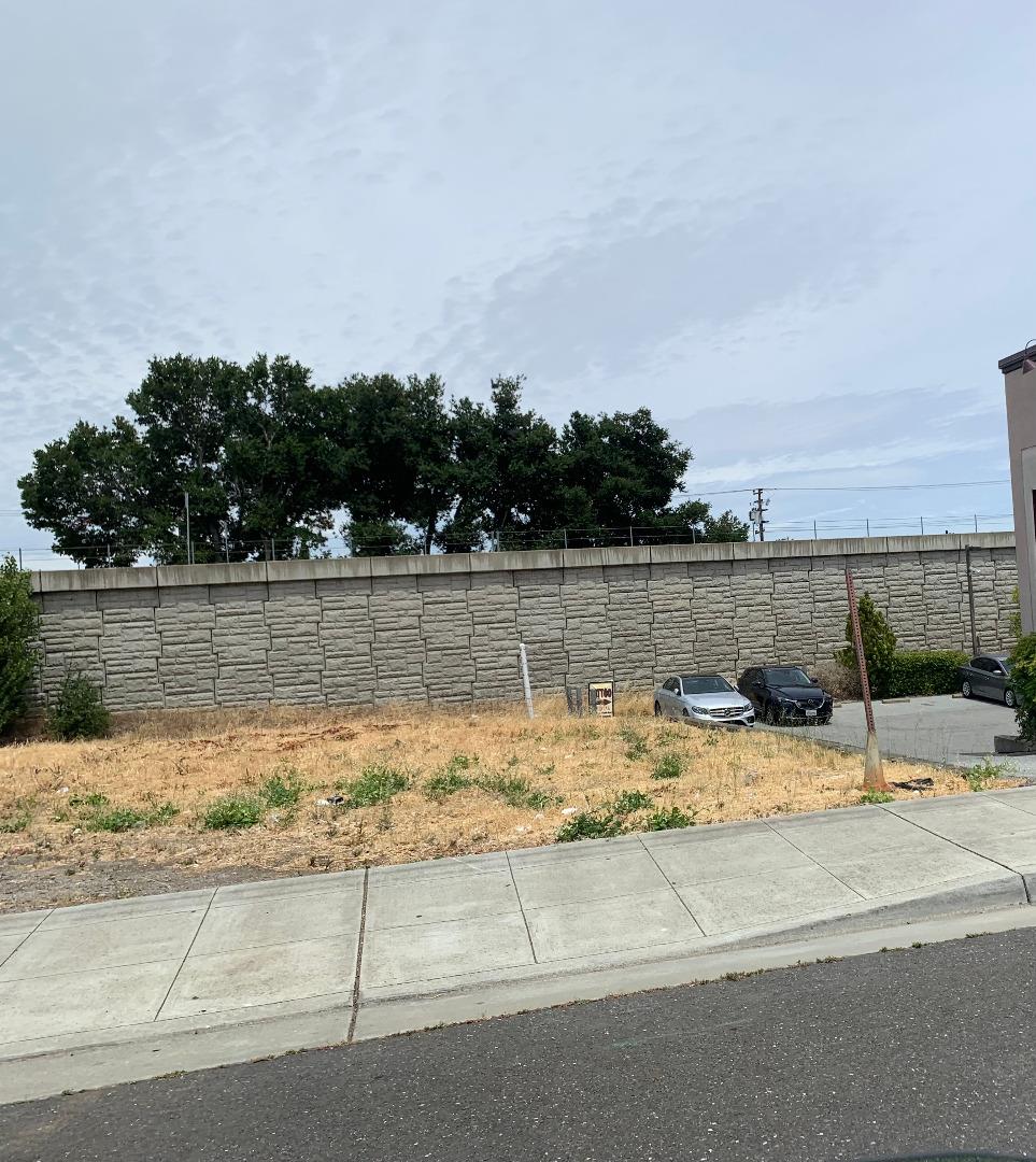 1477 El Camino Real