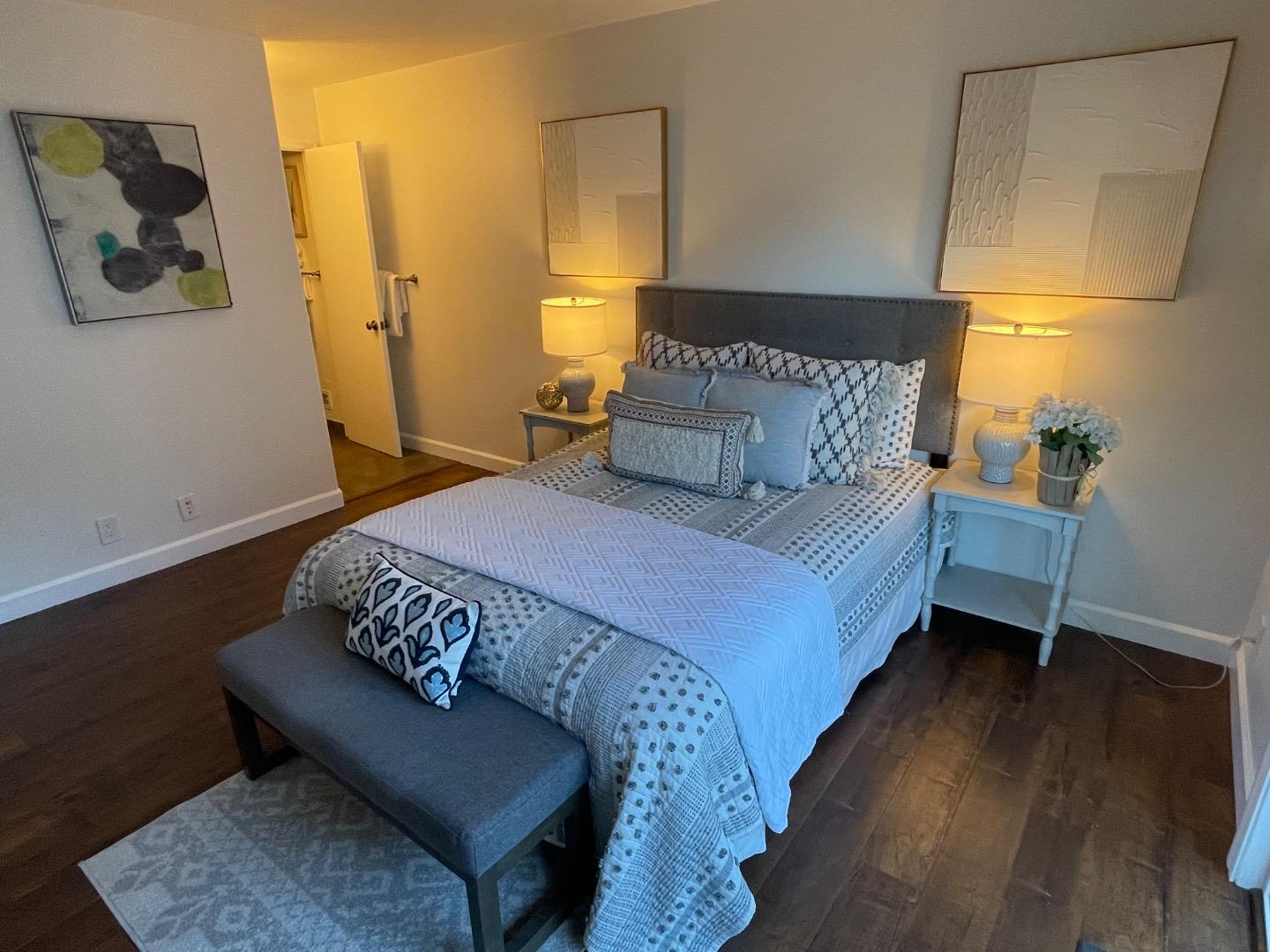 1358 Charmwood SQ - Bedroom