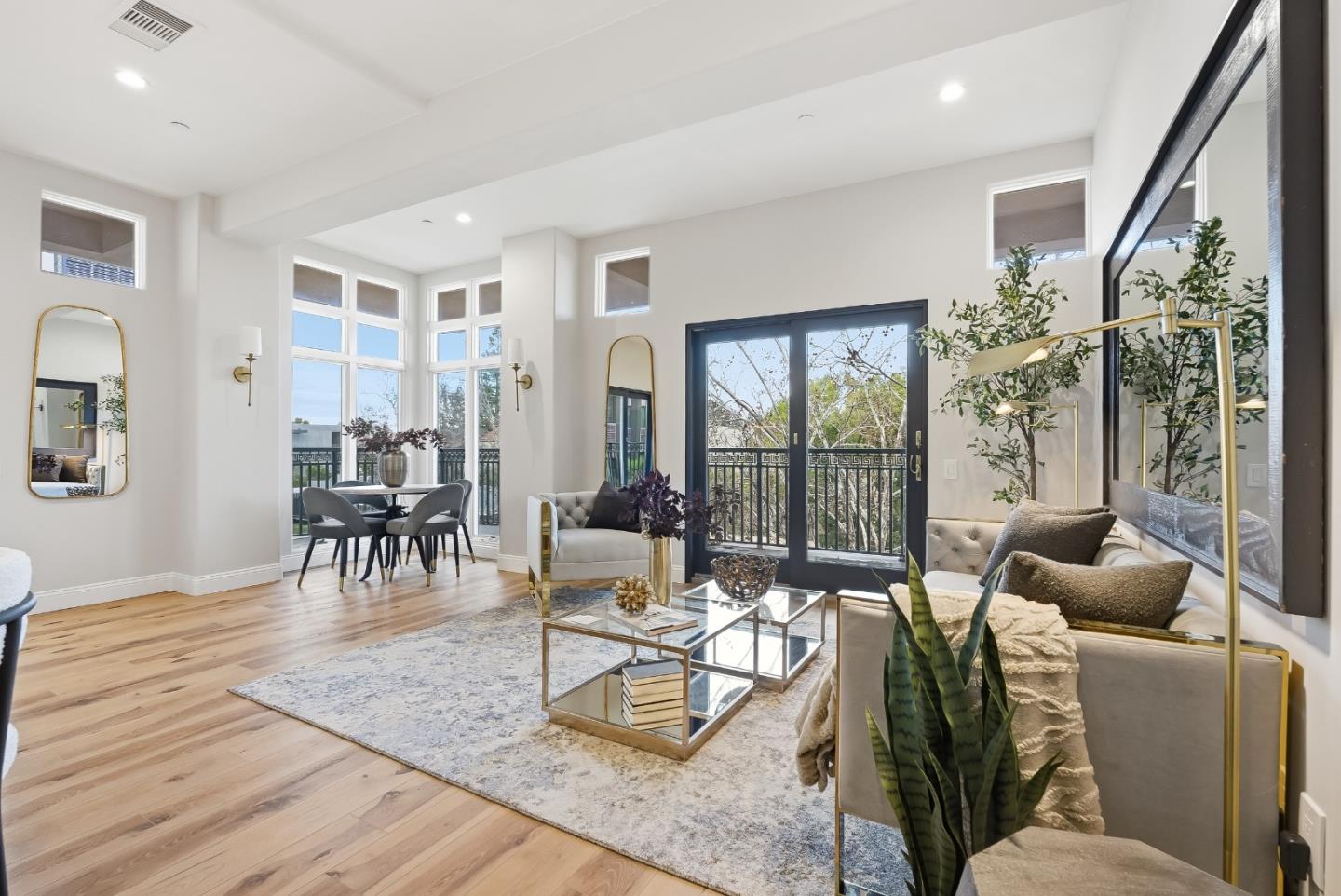 200 Sheridan AVE 305