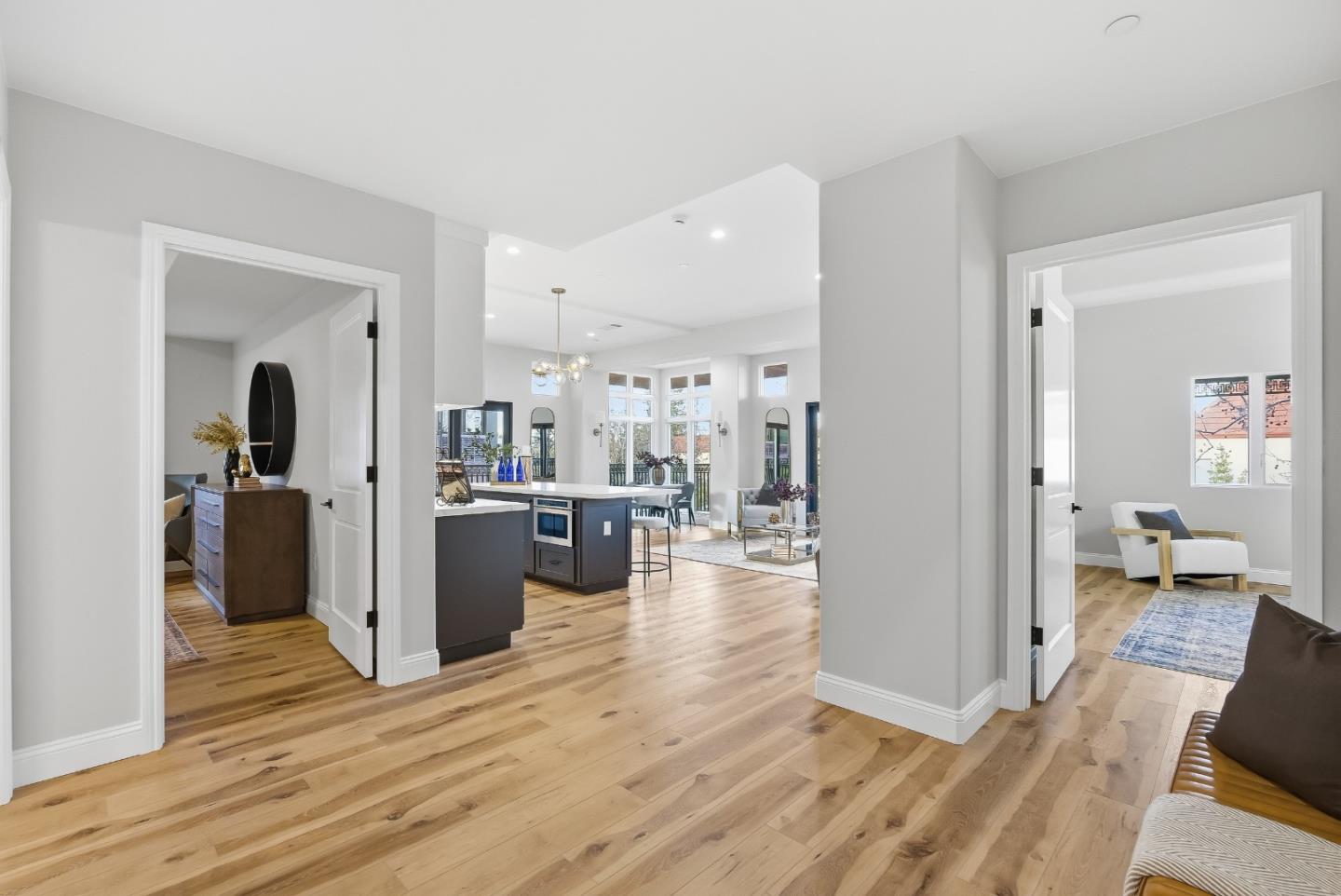 200 Sheridan AVE 305 - Interior