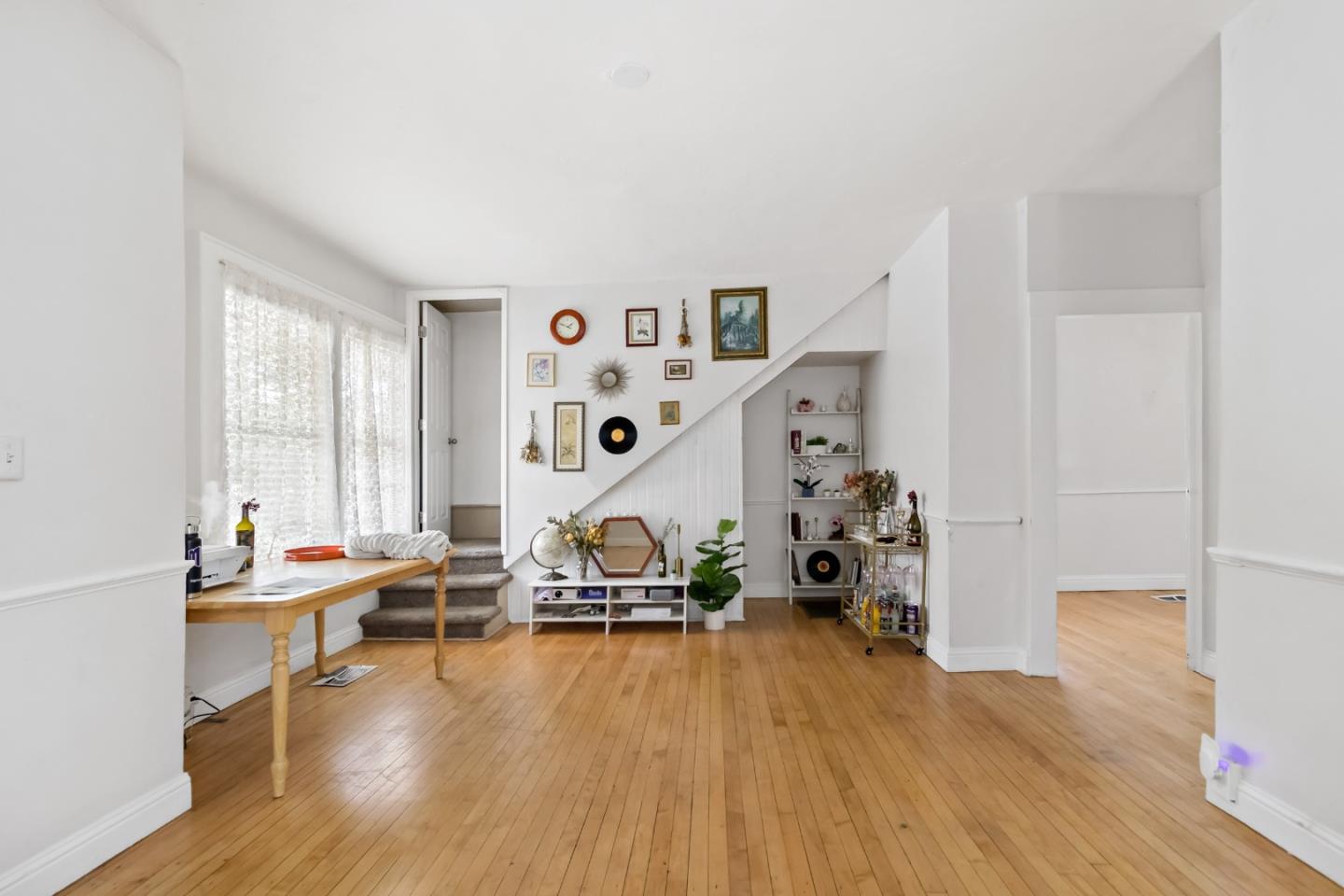 436 N 7th ST - Interior