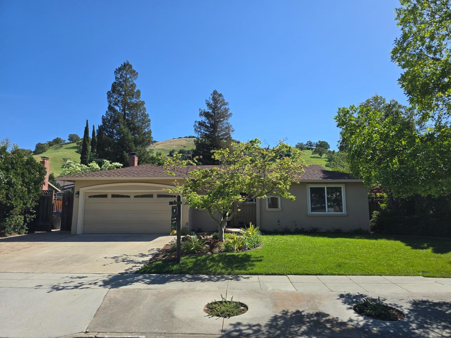 536 Curie DR