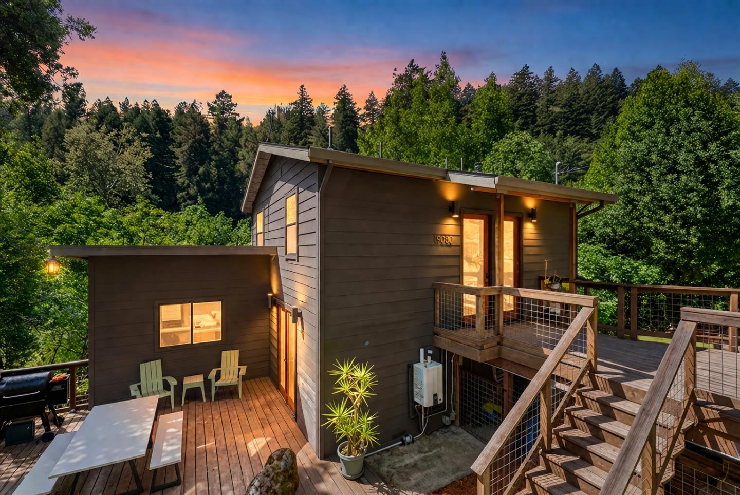 19060 Laurel DR