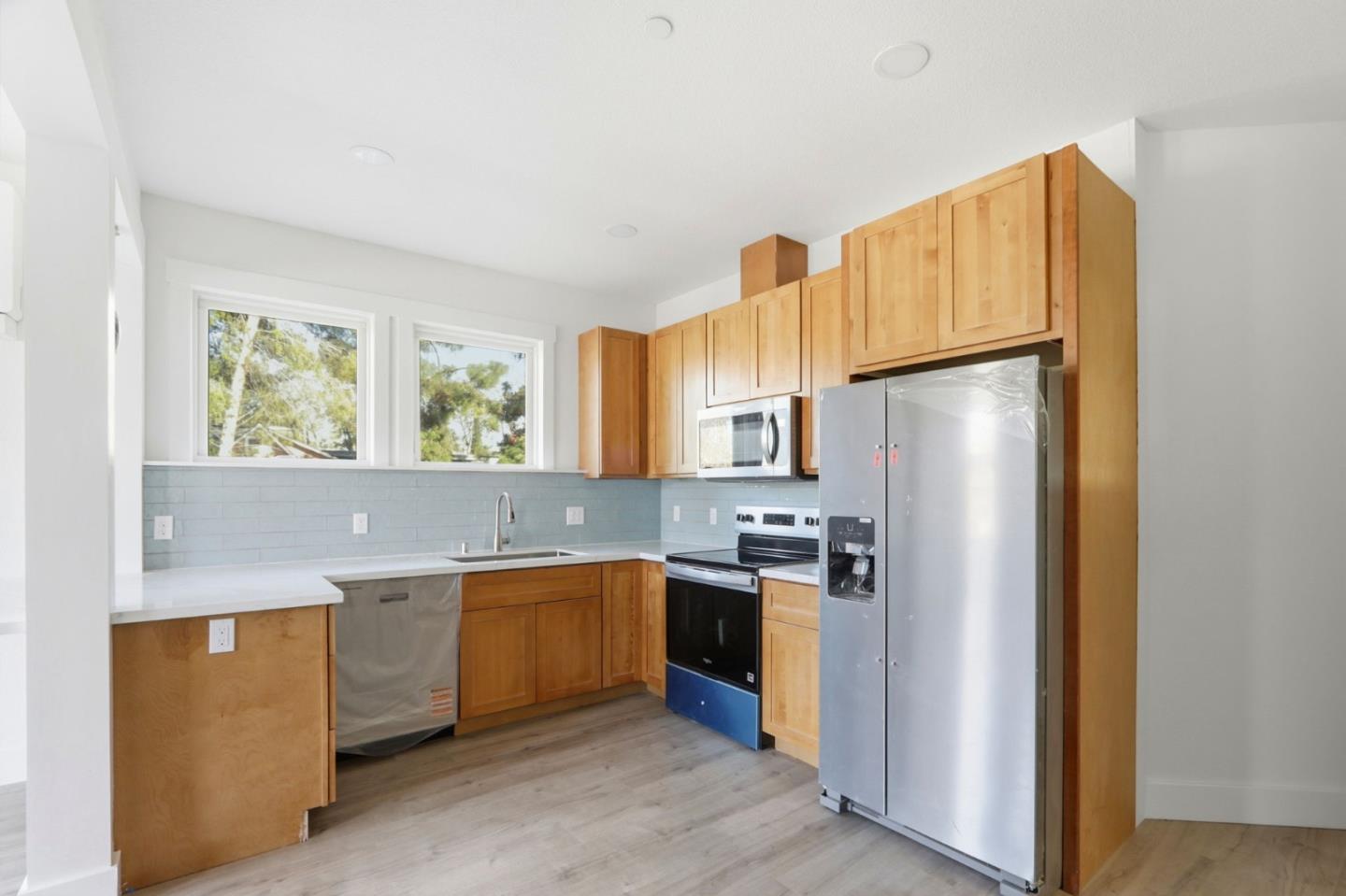 140 E Reed ST 4 - Kitchen