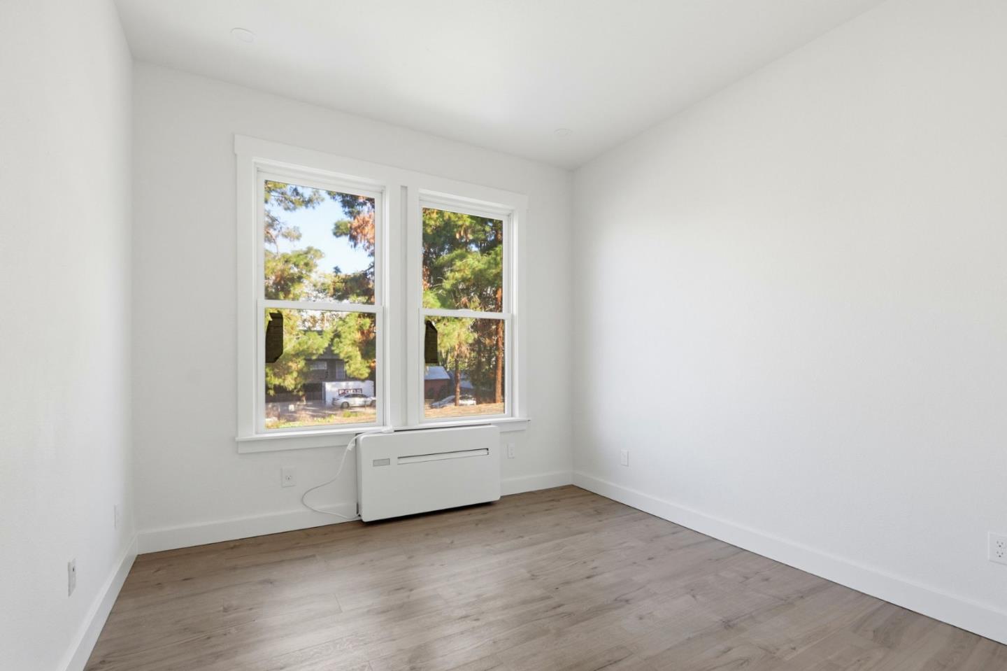 140 E Reed ST 4 - Bathroom