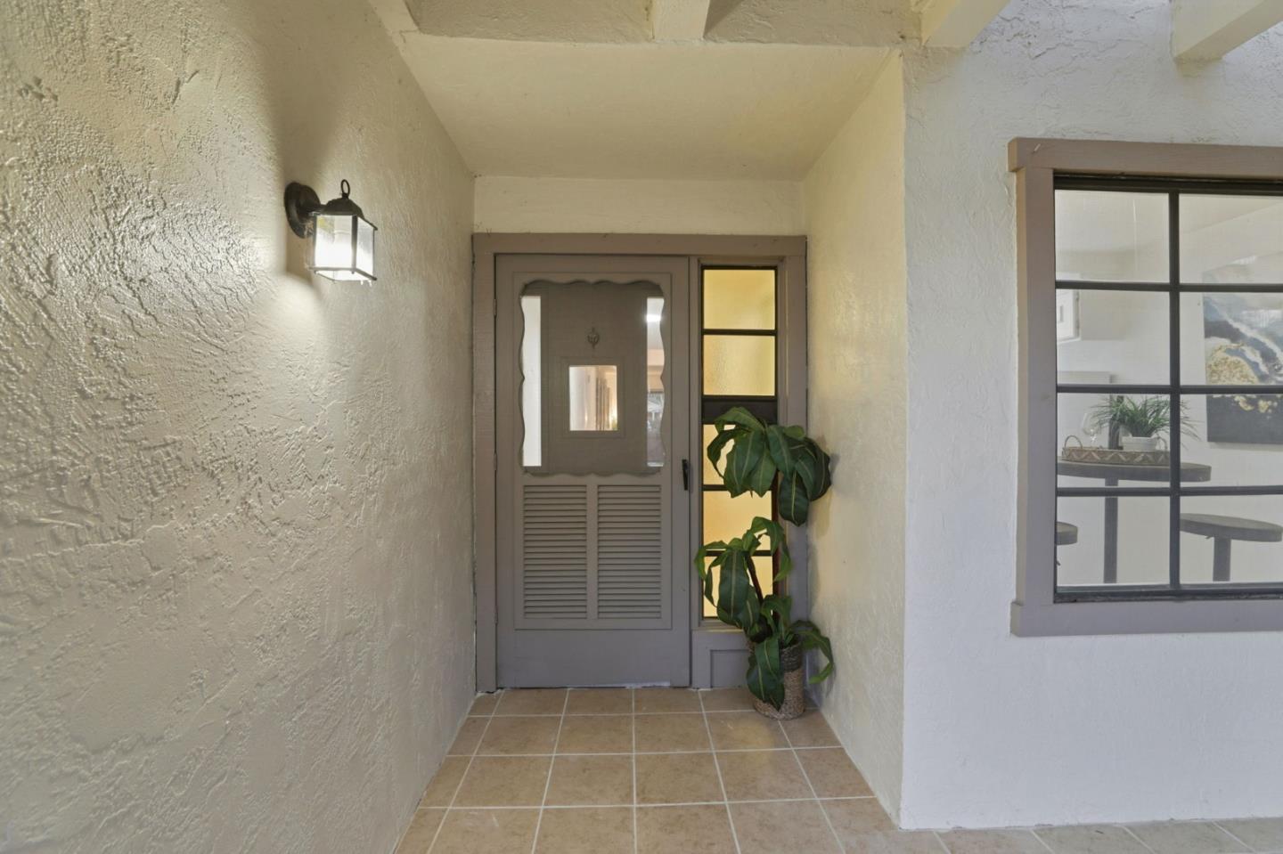 5106 Cribari PL - Living area