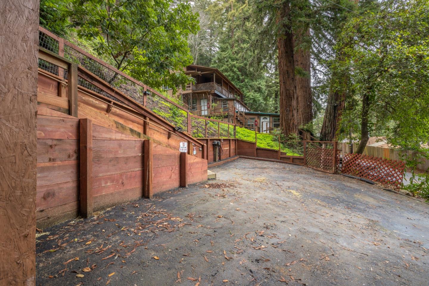 9913 Alba RD - Backyard