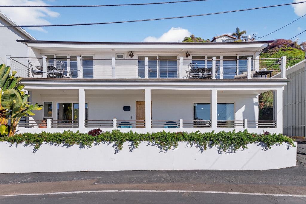619 Beach DR