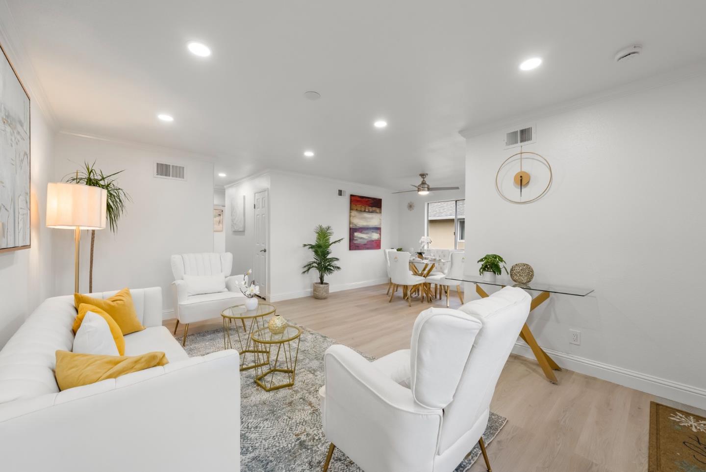 2315 Warfield WAY B - Interior