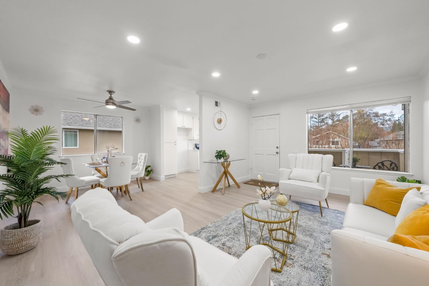 2315 Warfield WAY B - Kitchen