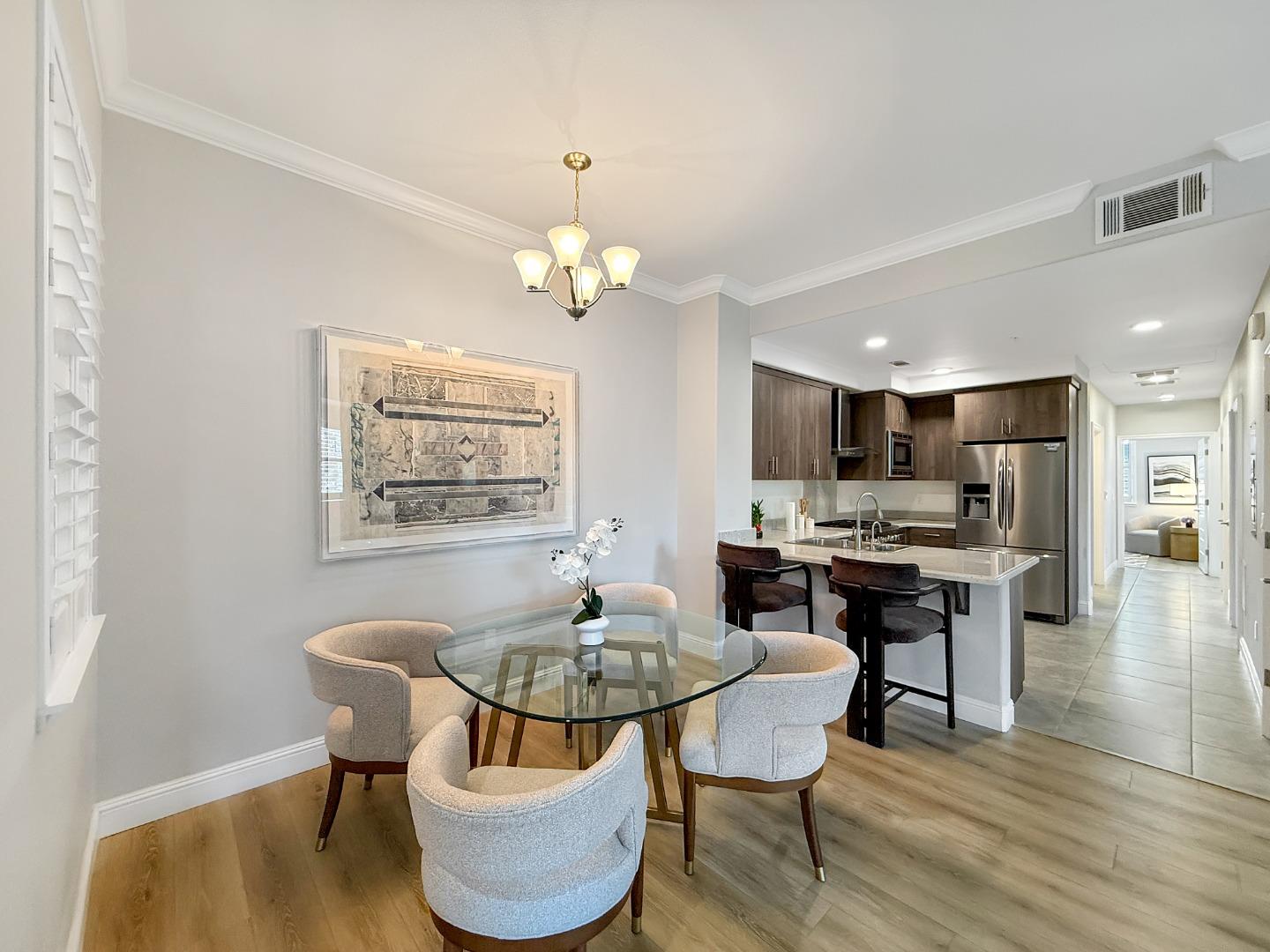 538 S Mathilda AVE 301 - Interior