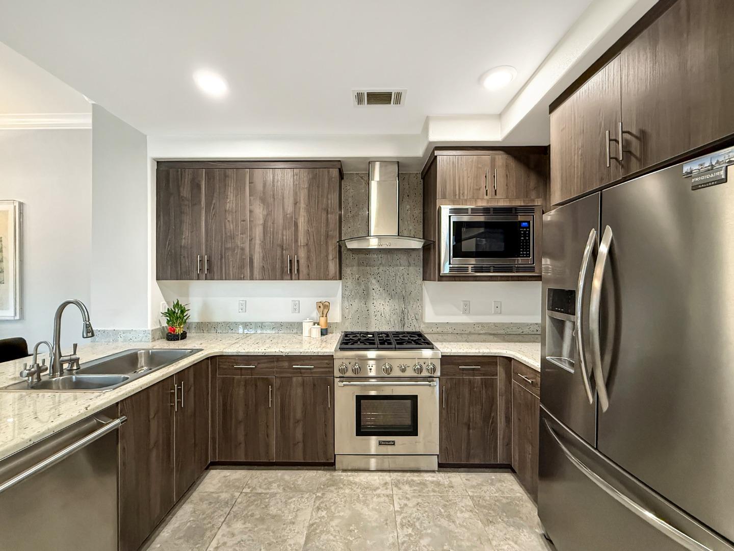 538 S Mathilda AVE 301 - Bathroom