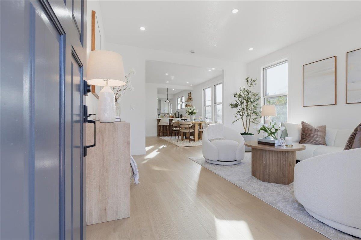 973 Prospect ST - Living area