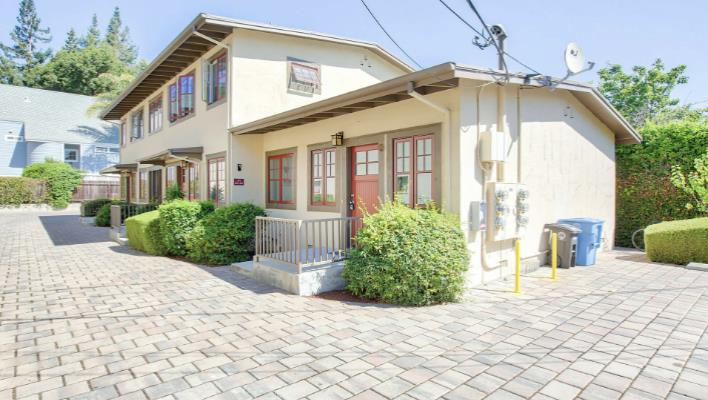 327 Hawthorne AVE - Backyard