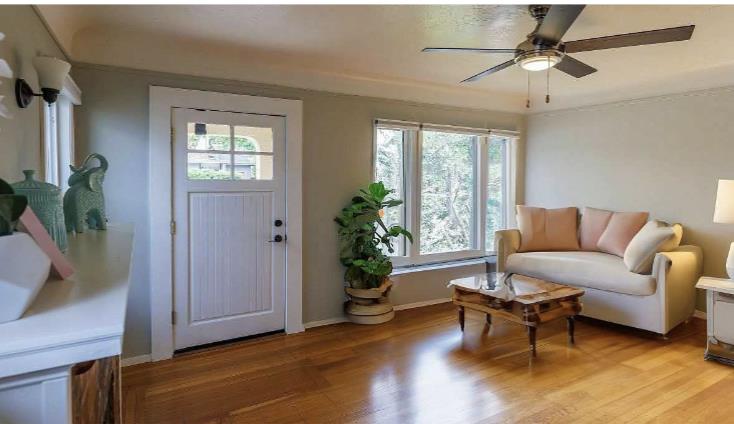 327 Hawthorne AVE - Bedroom