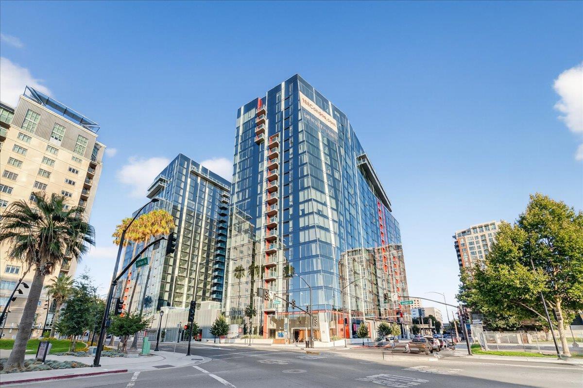 188 W Saint James ST 11101