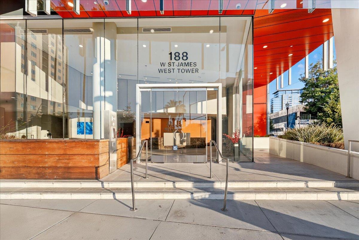 188 W Saint James ST 11101 - Interior