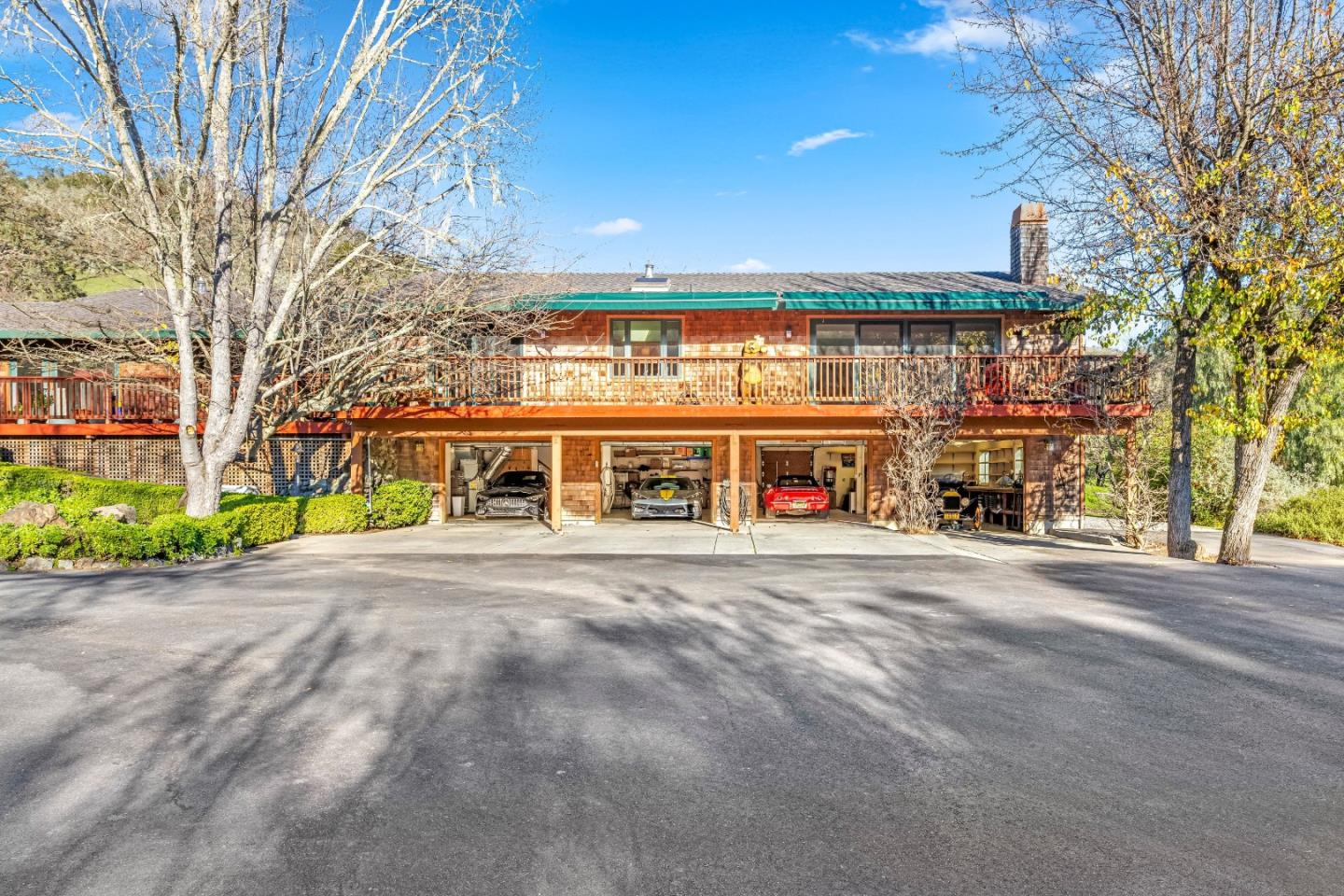 6915 Redwood Retreat RD - Interior