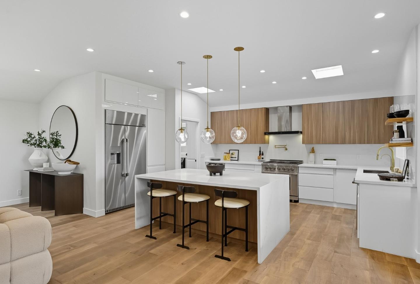 15560 Blossom Hill RD - Interior
