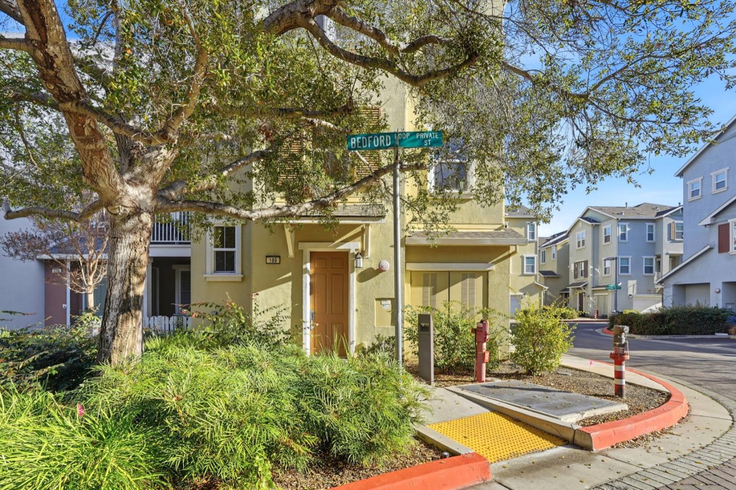 189 Bedford LOOP