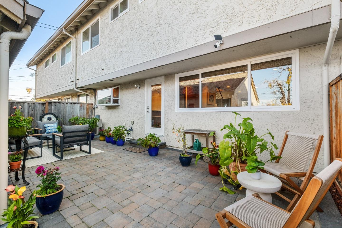 1031 Las Palmas DR - Kitchen