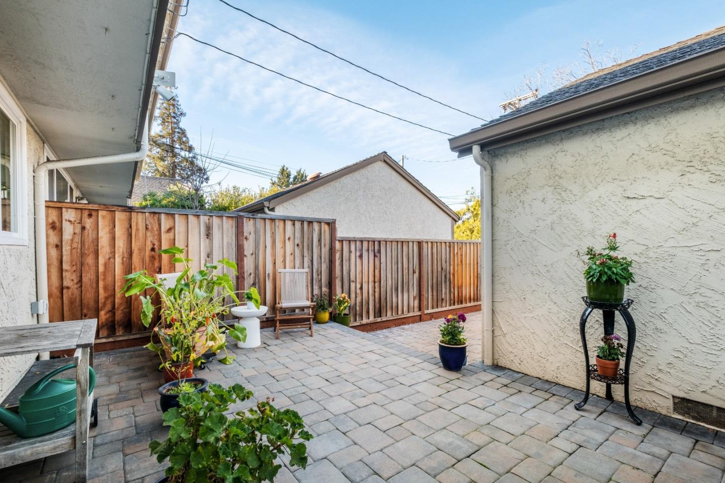 1031 Las Palmas DR - Bathroom
