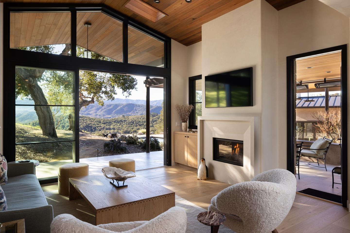 71 Este Canada - Living area