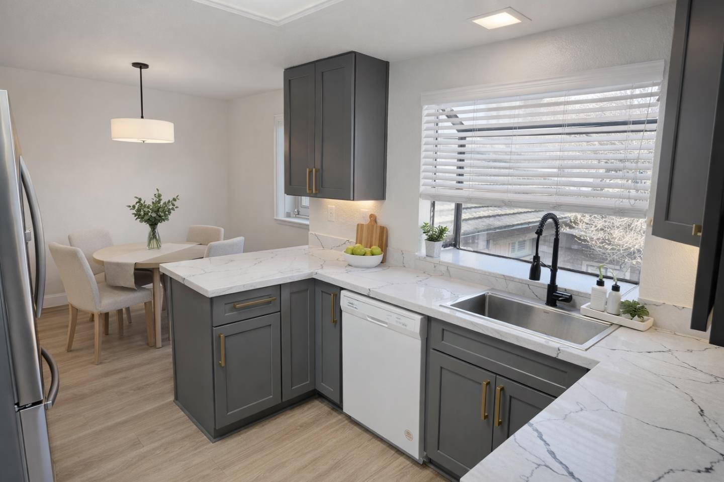165 Del Monte LN