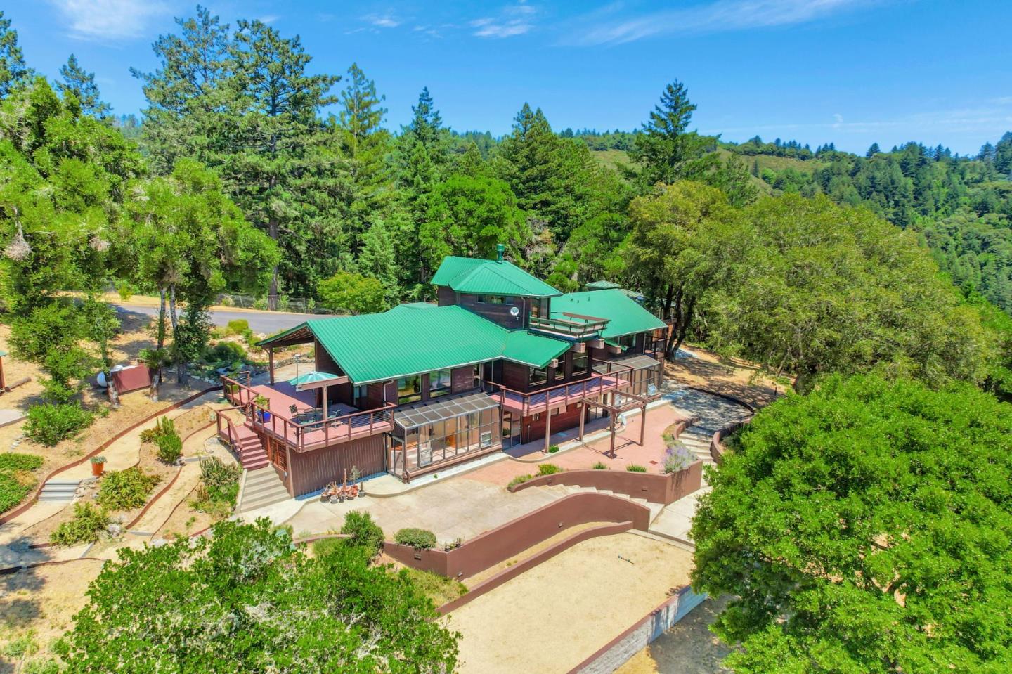 950 Oak Ridge RD