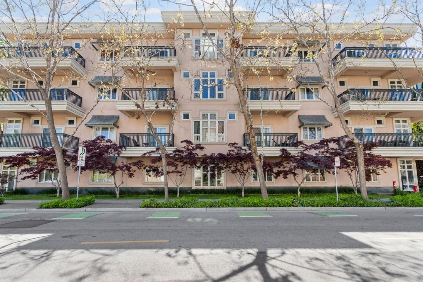 200 Sheridan AVE 407