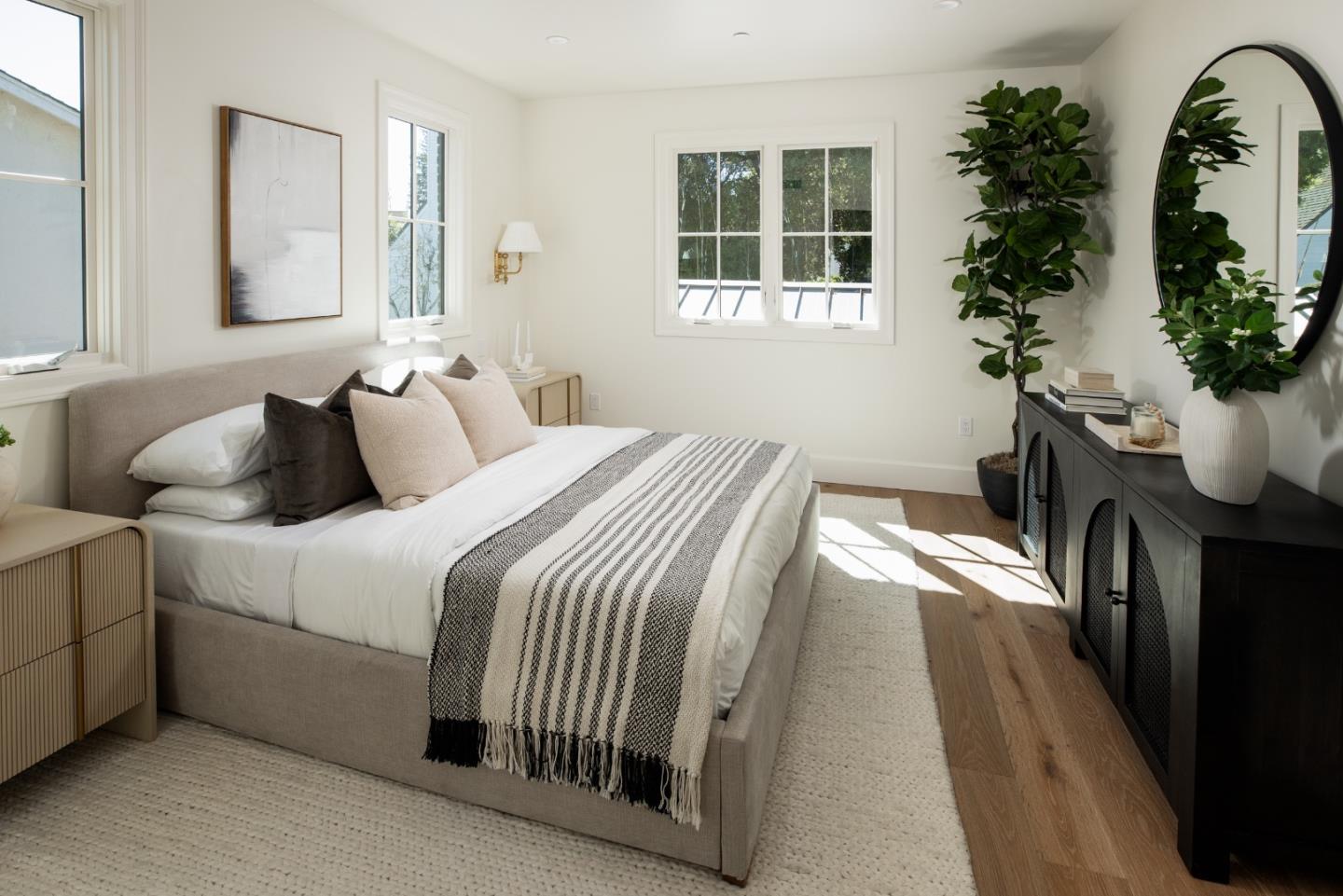 164 Waverley ST - Bedroom