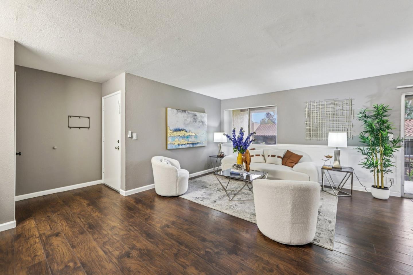 247 N Capitol AVE 245 - Living area