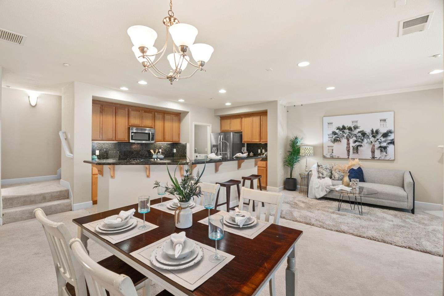 1437 Marcello DR - Living area