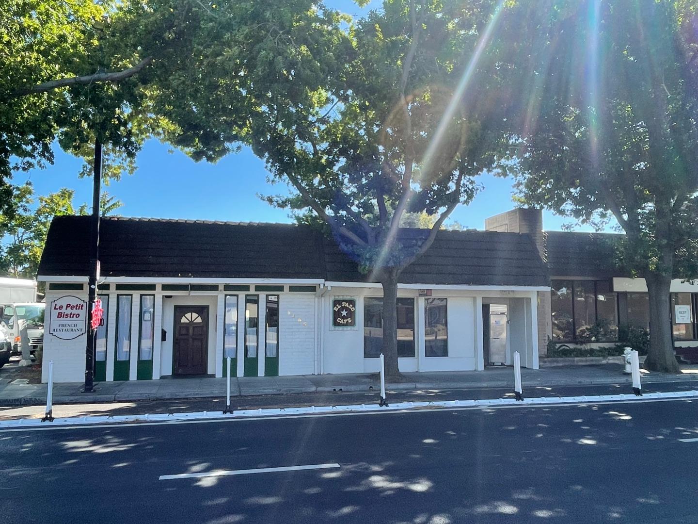1405 W El Camino Real - Interior