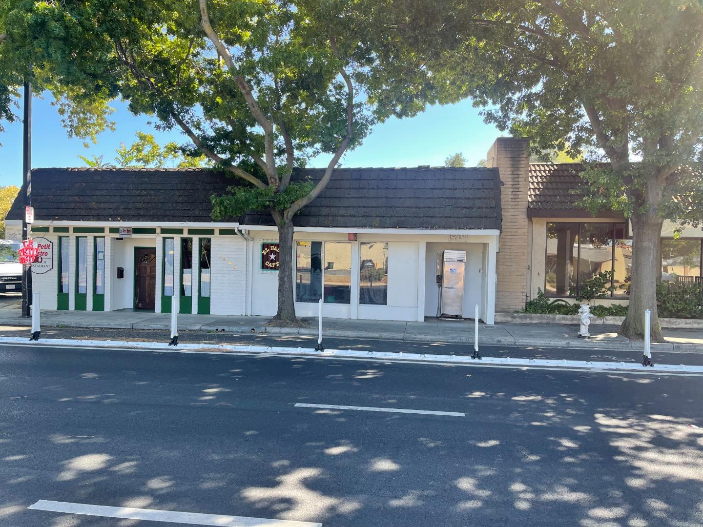 1407 W El Camino Real - Interior