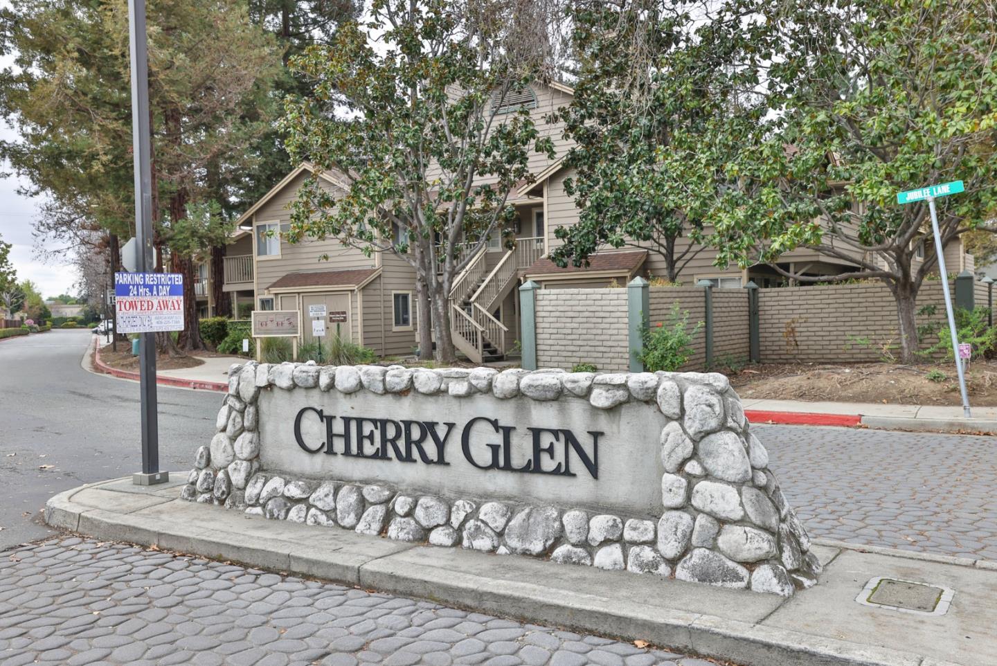 2501 Jubilee LN