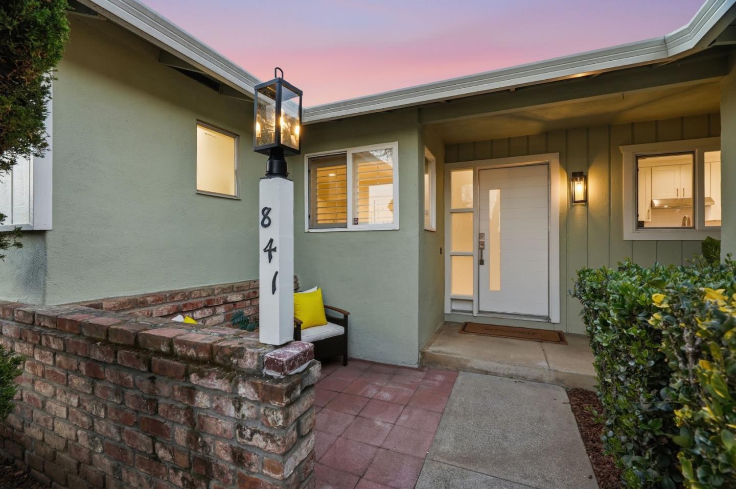 841 Brentwood DR - Interior