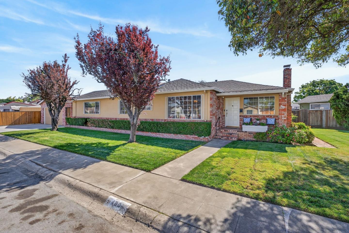 400 Hodges AVE