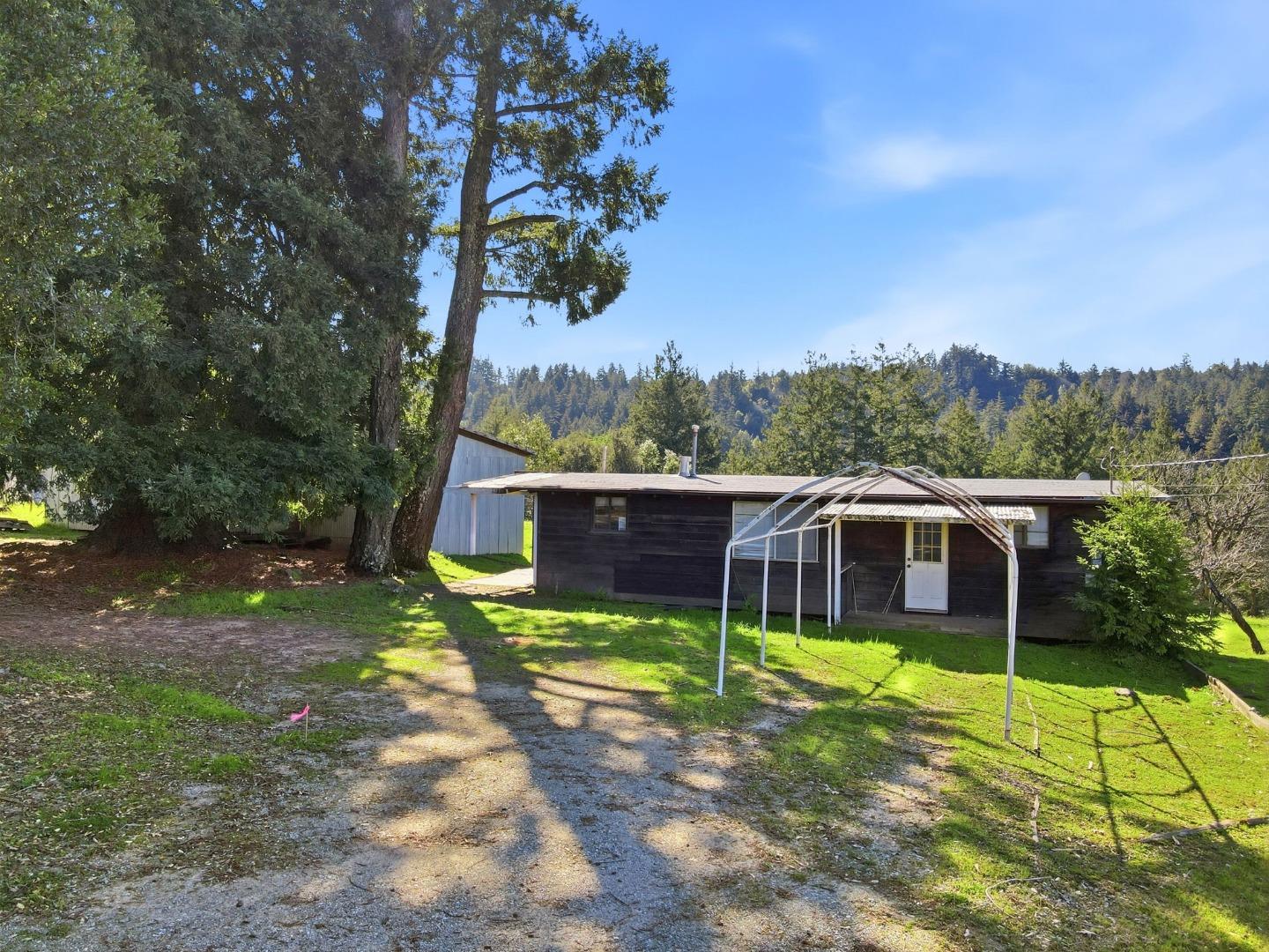 24580 Loma Prieta AVE - Kitchen